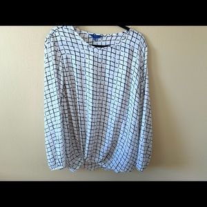 Apt 9 Black and white top